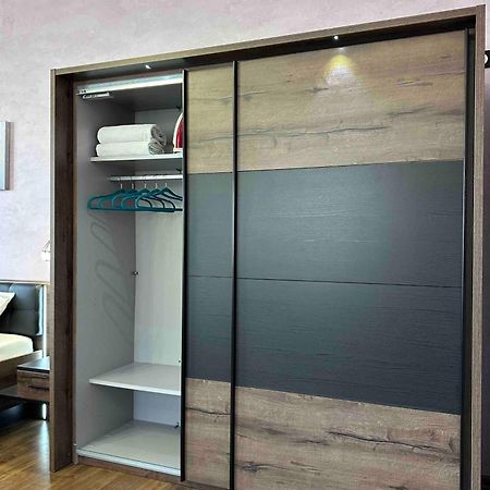Аpartment З Балконом Жд Вокзал, Центр Apartman Lviv Kültér fotó