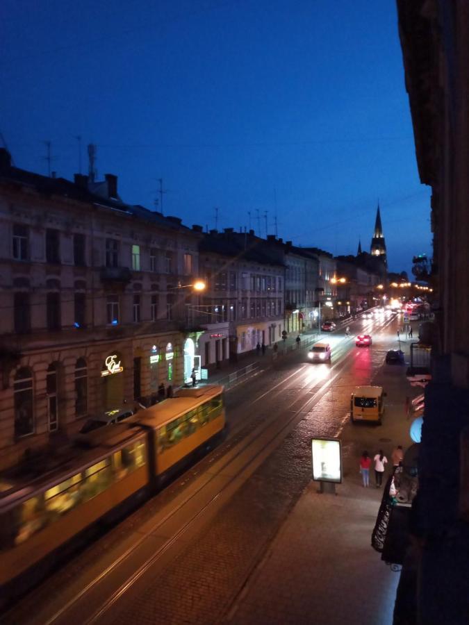 Аpartment З Балконом Жд Вокзал, Центр Apartman Lviv Kültér fotó
